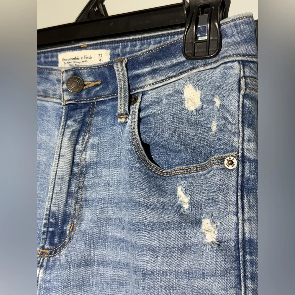 Abercrombie & Fitch Light‎ Blue Skinny Jeans